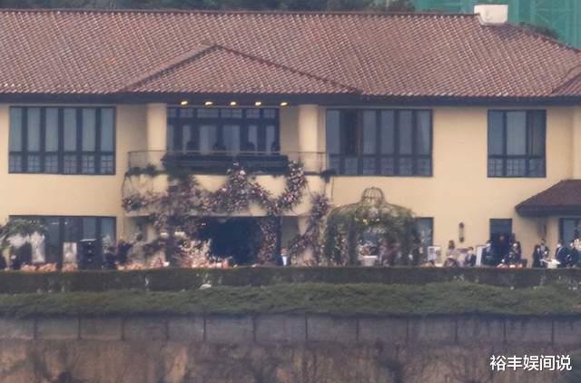 玄彬|玄彬孙艺珍婚礼彩排曝光！女方穿婚纱挽爸爸的手，男方穿西装现身