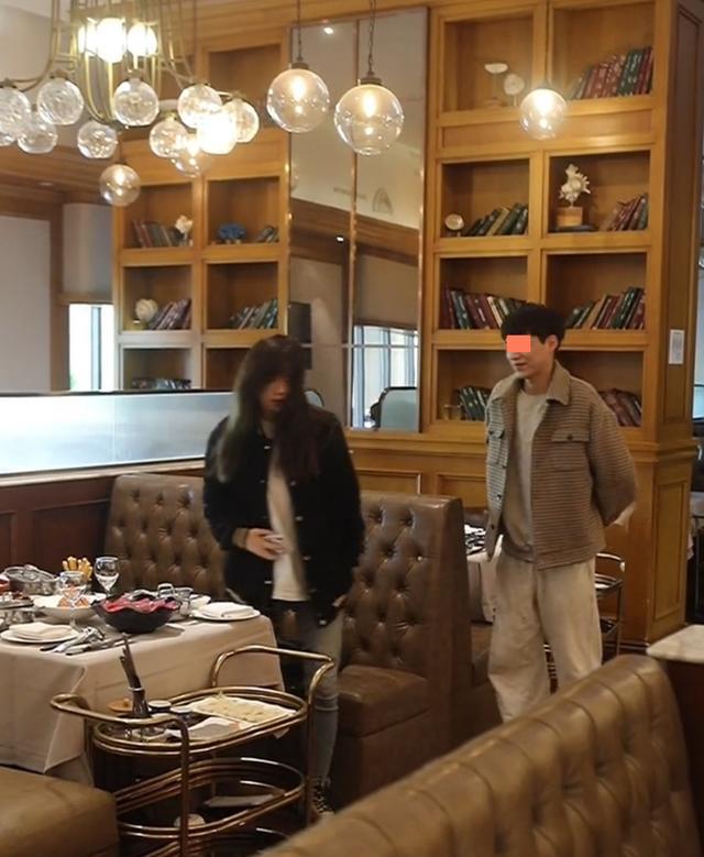 女子打算为男友放弃留学机会,男友却突然消失,网友:风险太大