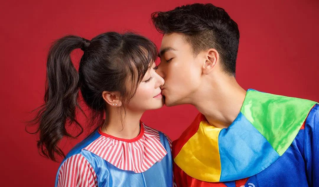 陈紫函|第一渣女复出！艳压AB，曾是整容模板：还被小9岁高富帅宠上天