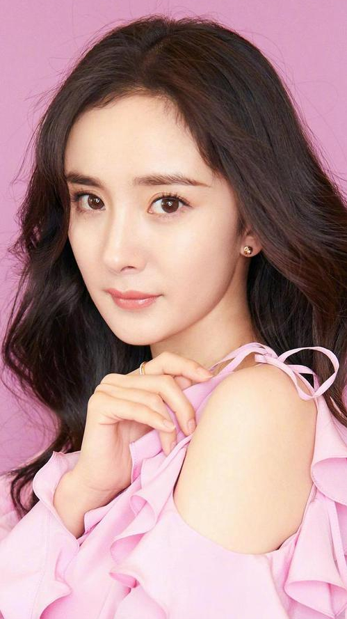 明星|精修图一个比一个美,离开百万精修师后,这些明星的脸一言难尽