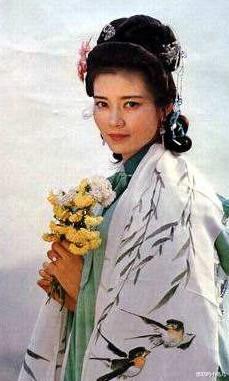 陈叶玲|为娶央视主持王小丫,与影后潘虹离婚,今潘虹“报复”堪称教科书