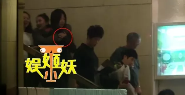 周迅|周迅又被爆出新男友,接受采访毫不避讳!