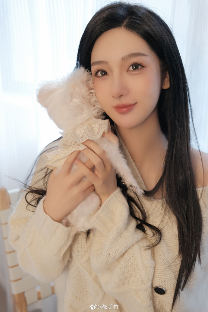 李靓蕾|媒体评2021年度十大女性,李靓蕾上榜都美竹获赞,太荒唐可笑了!