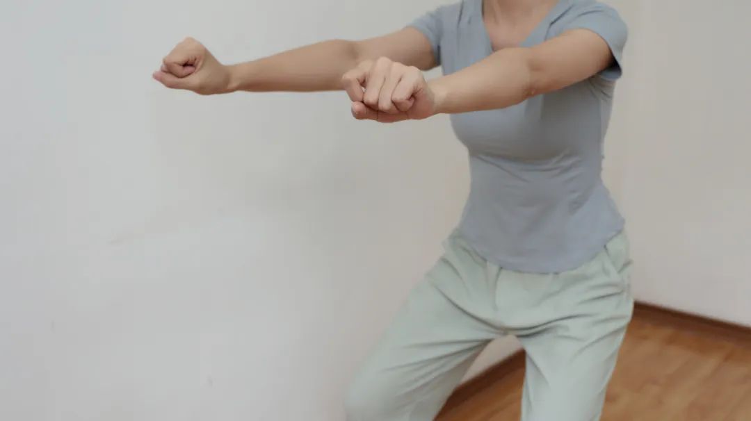 护肤品 每天坚持做深蹲，用不了多久，身体或会出现“喜人”的变化