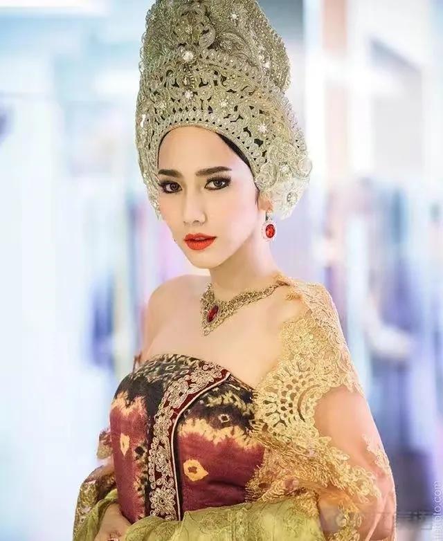 aump|Aump, 泰娱第一拽姐 多年保持断层Top1的她有多厉害？