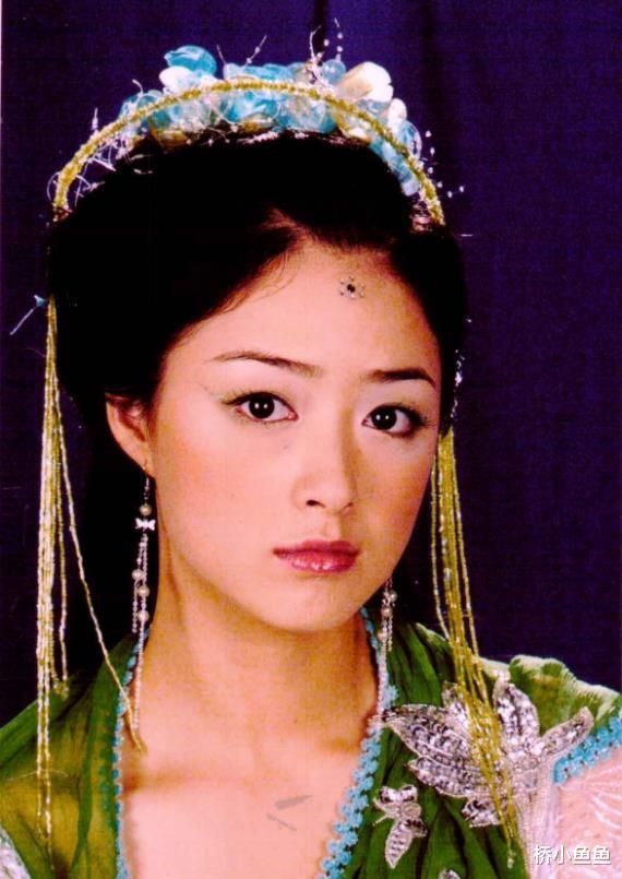 蒋欣|“戏好人糊”蒋欣:为赵丽颖仗义执言,却因耿直毁前程?