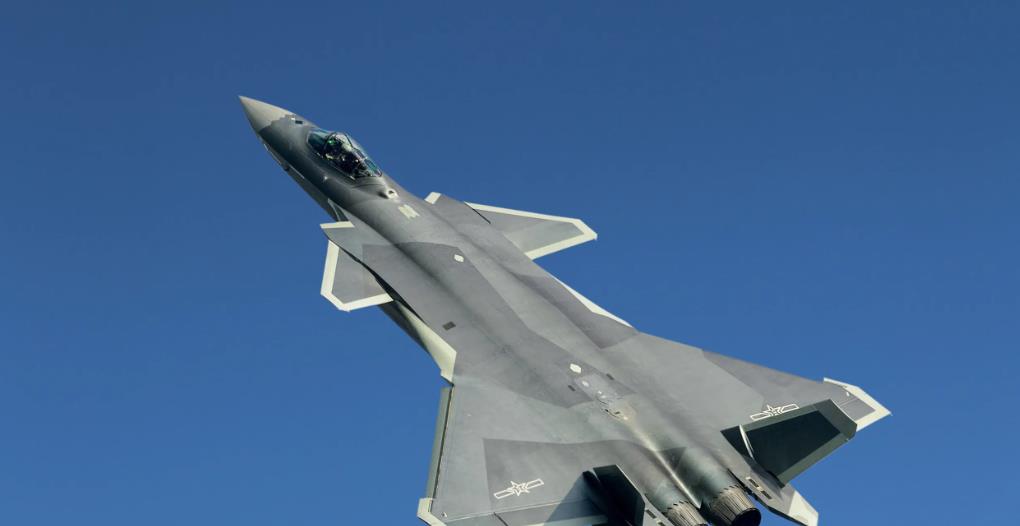 比美还嚣张，日防相叫板东风导弹，美媒嗅出不安，歼20可制衡美日