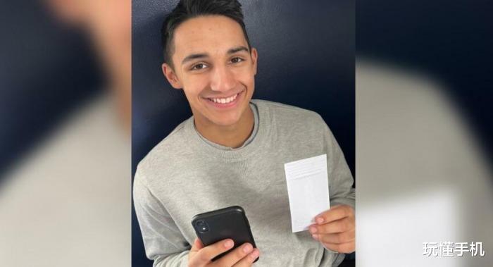 |国外少年因六年没用社交软件而从母亲那里获得1800美元奖励