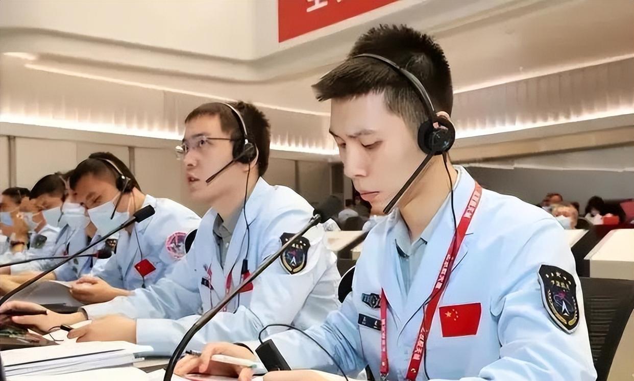 神十五成功发射,“北京明白”又圈了波粉,颜值与实力并存