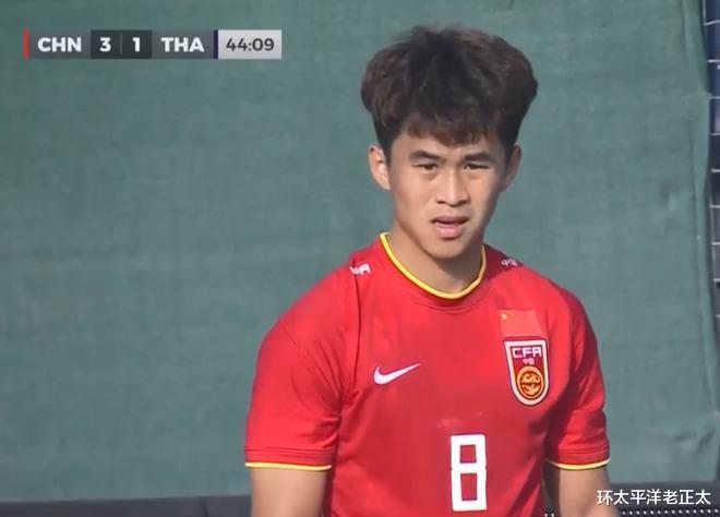 点球|4-2！中国足球扬眉吐气，完胜泰国一扫阴霾，22岁鲁能出品大四喜