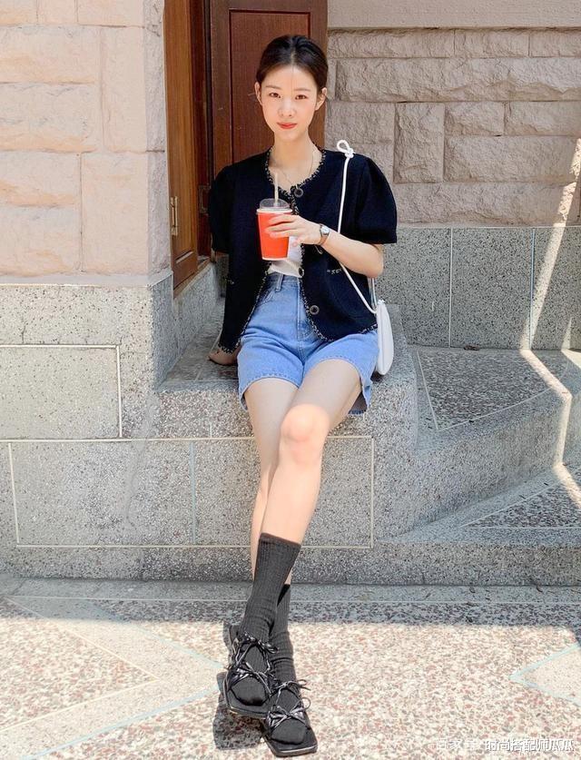 夏天穿“凉鞋”，建议避开这3种“廉价款式”，看着邋遢还没品味