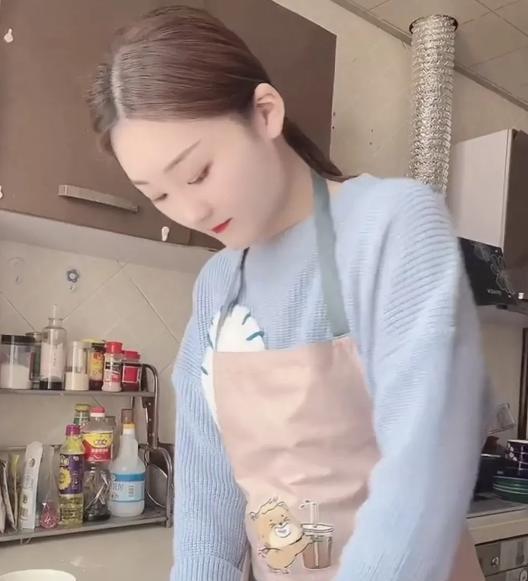 陈亚男|陈亚男为复出减肥20斤,晒新舞蹈疑似摆拍,网友:榜一大哥的快乐