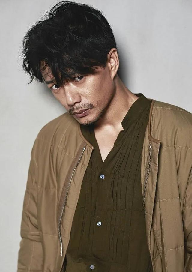 张颂文|一夜爆红，凭什么？