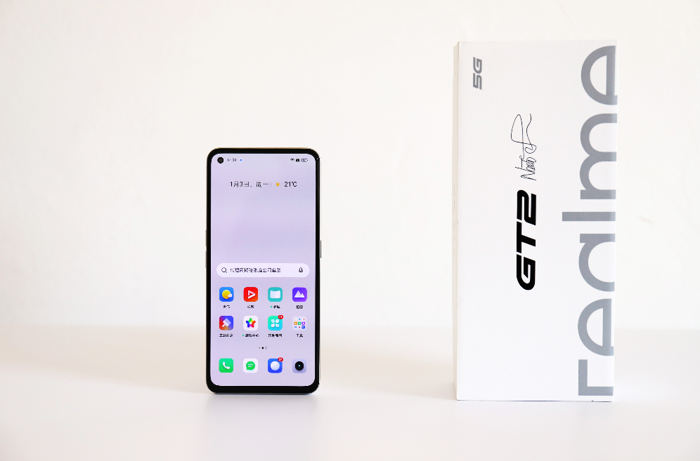 realme|为性价比而生的直屏旗舰，真我GT2到底值不值得入手？