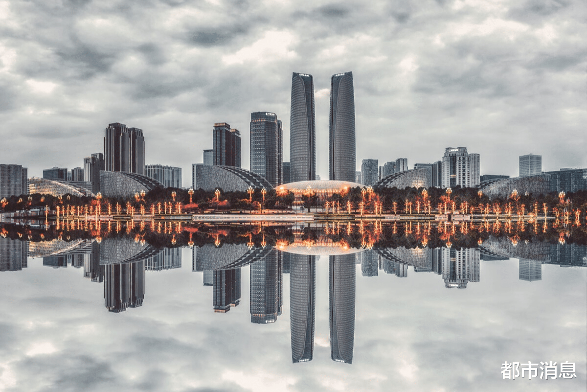 |成都楼市的危机，回不去的房价，成华区、龙泉驿区楼市潜力与未来