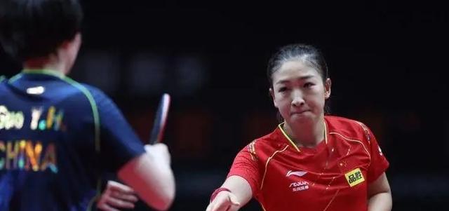 李晓霞|李晓霞要挑战女乒新生代，每局让球5分！球迷：对阵王曼昱难取胜