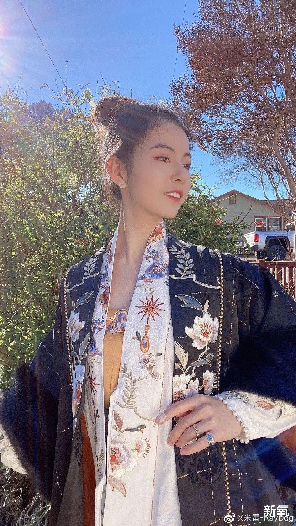 漫画|长得比画的还要好看,她们是漫画区在逃颜值博主吧?