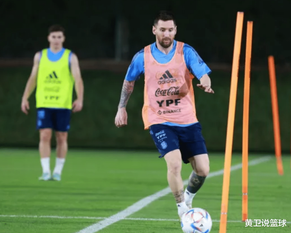 梅西|梅西是一名才华横溢且成功的球员,对球队的成败也起着关键作用