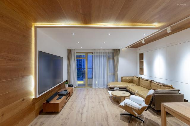 120平米简约原木风格，暖系灯光，照亮生活的美感