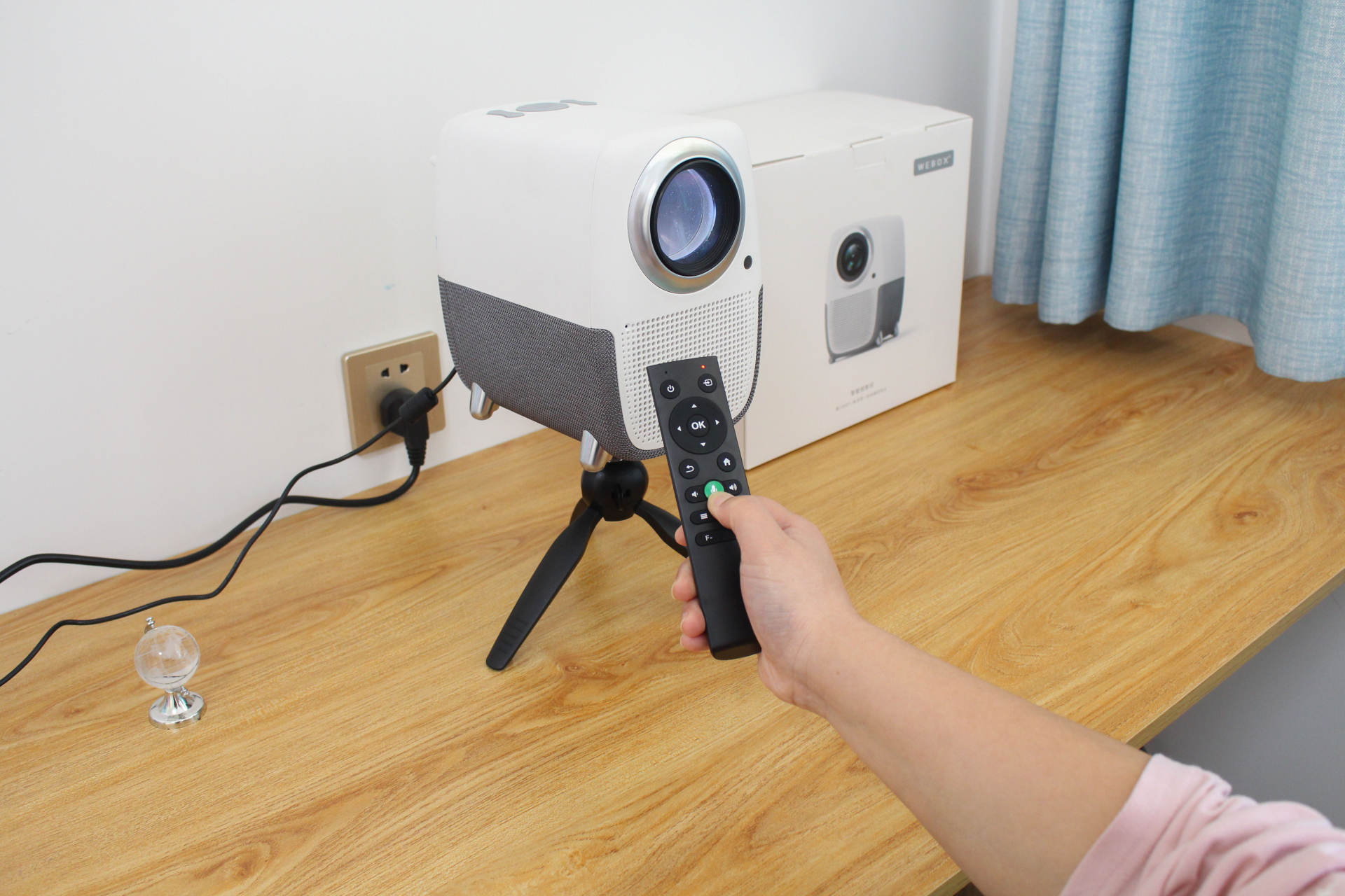 苹果|一家人的幸福生活从观影开始，泰捷WEBOX T1投影仪测评