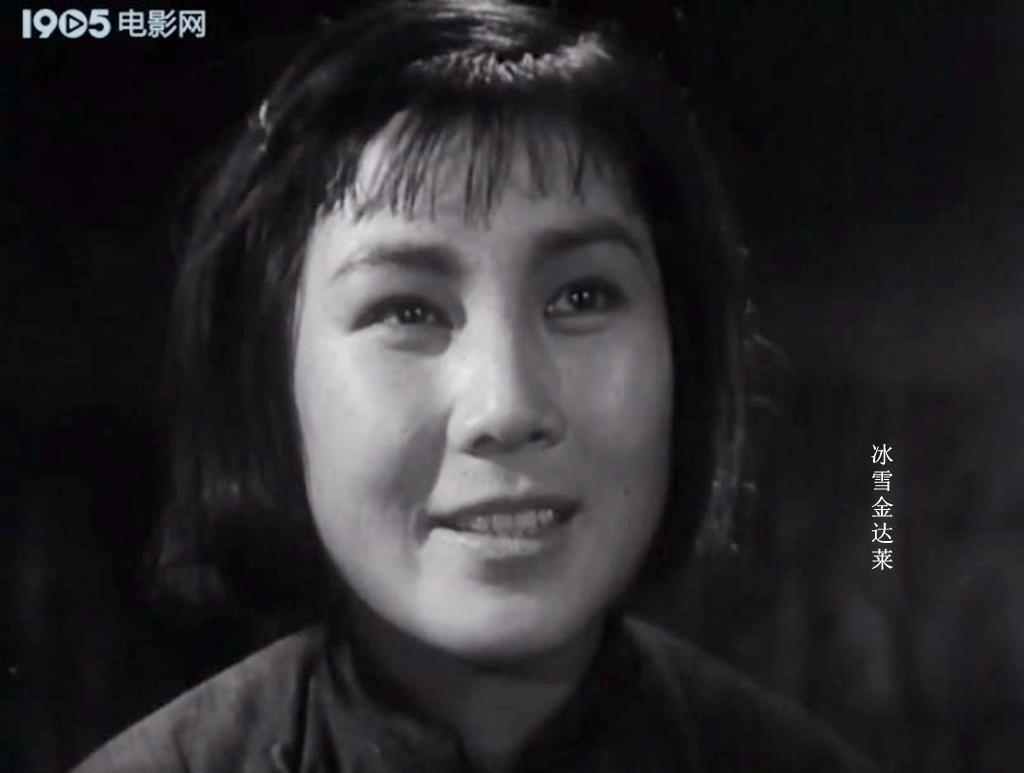 李瑛|86岁长影老演员李瑛罕见现身，长了一张明星脸，却始终没能红起来