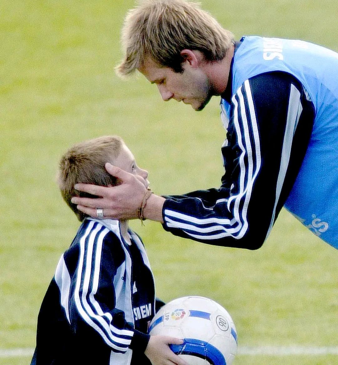 贝克汉姆|贝克汉姆大儿子婚礼定档，在女方家豪宅举办，亲家超级有钱