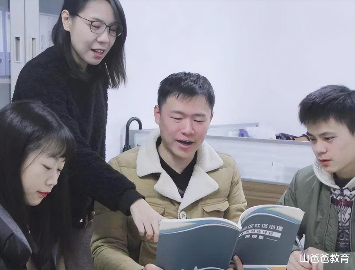 法术|专科生一路考到名校成为博士，不料求职遭拒，理由现实且扎心