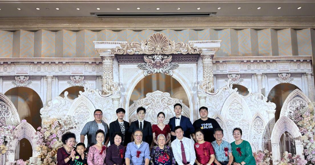 |黄晓明患肠胃炎和寻麻疹进医院，手臂大片红肿，自嘲不能放纵自己