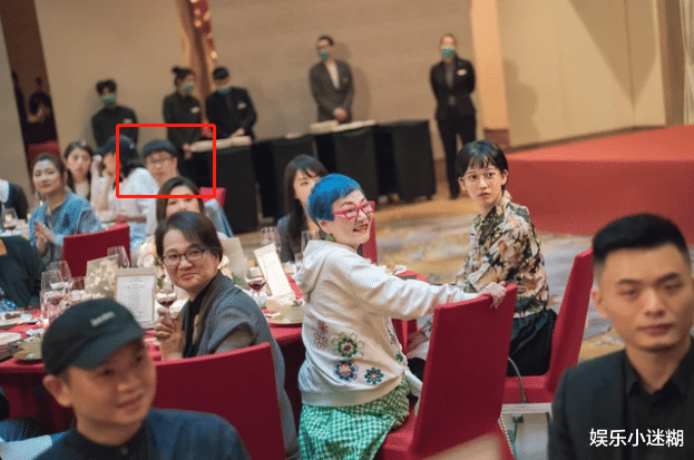 Selina|Selina男友长相正脸曝光,参加聚会入境合照,身份背景被扒