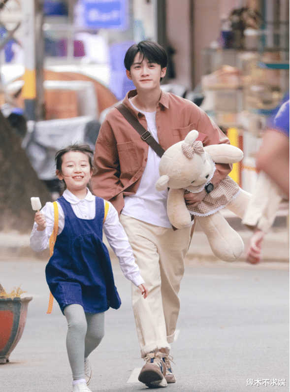 猎罪图鉴|“展博”原来有189cm,看到线下生图,懂了《猎罪图鉴》的身高差