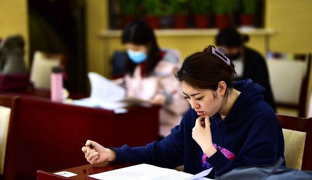 招生|大专毕业没有工作，怎么做才能成为小学老师？这三步都很重要！