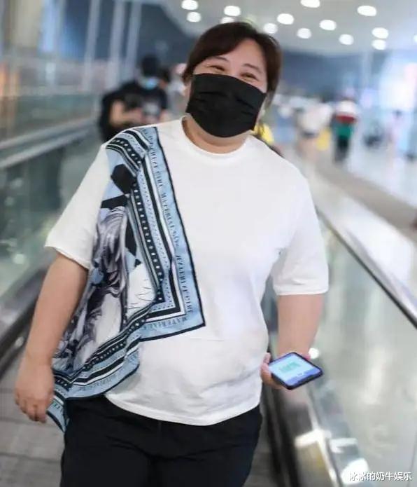 面膜 贾玲决定开始减肥，推掉半年后的工作，瘦下来的她你还会喜欢吗？