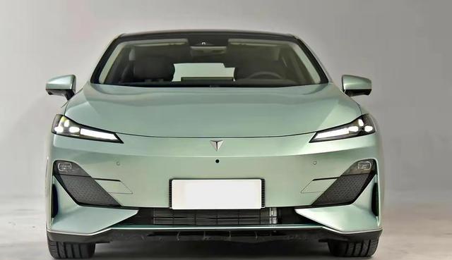 长安深蓝SL03即将上市,实力碾压小鹏P7,续航1300km,仅20万起售