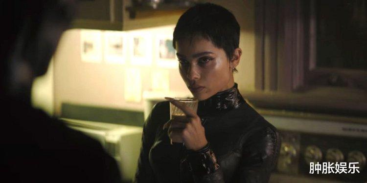 蝙蝠侠|晚了10年演猫女？演不了《黑暗骑士崛起》是因为形象很那个？