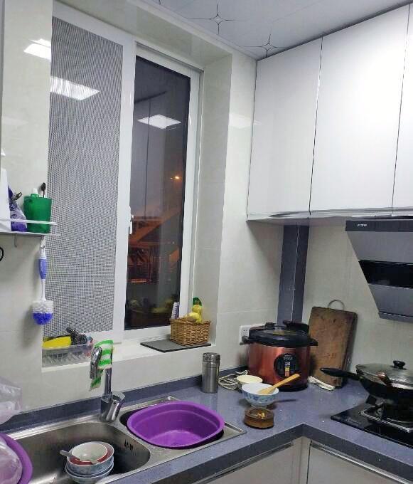 76㎡小窝住进一家五口,挤出空间改三居,紧凑但幸福着!