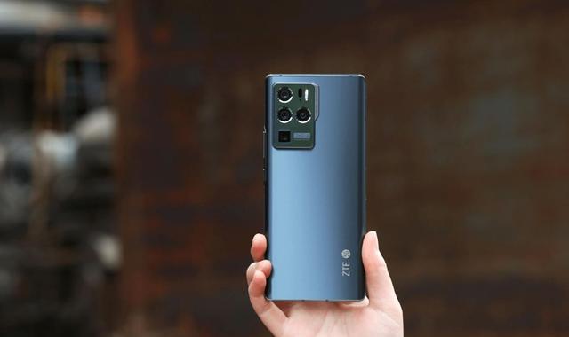 中兴|中兴有点东西，首款18+1TB旗舰！不到一年就降1000