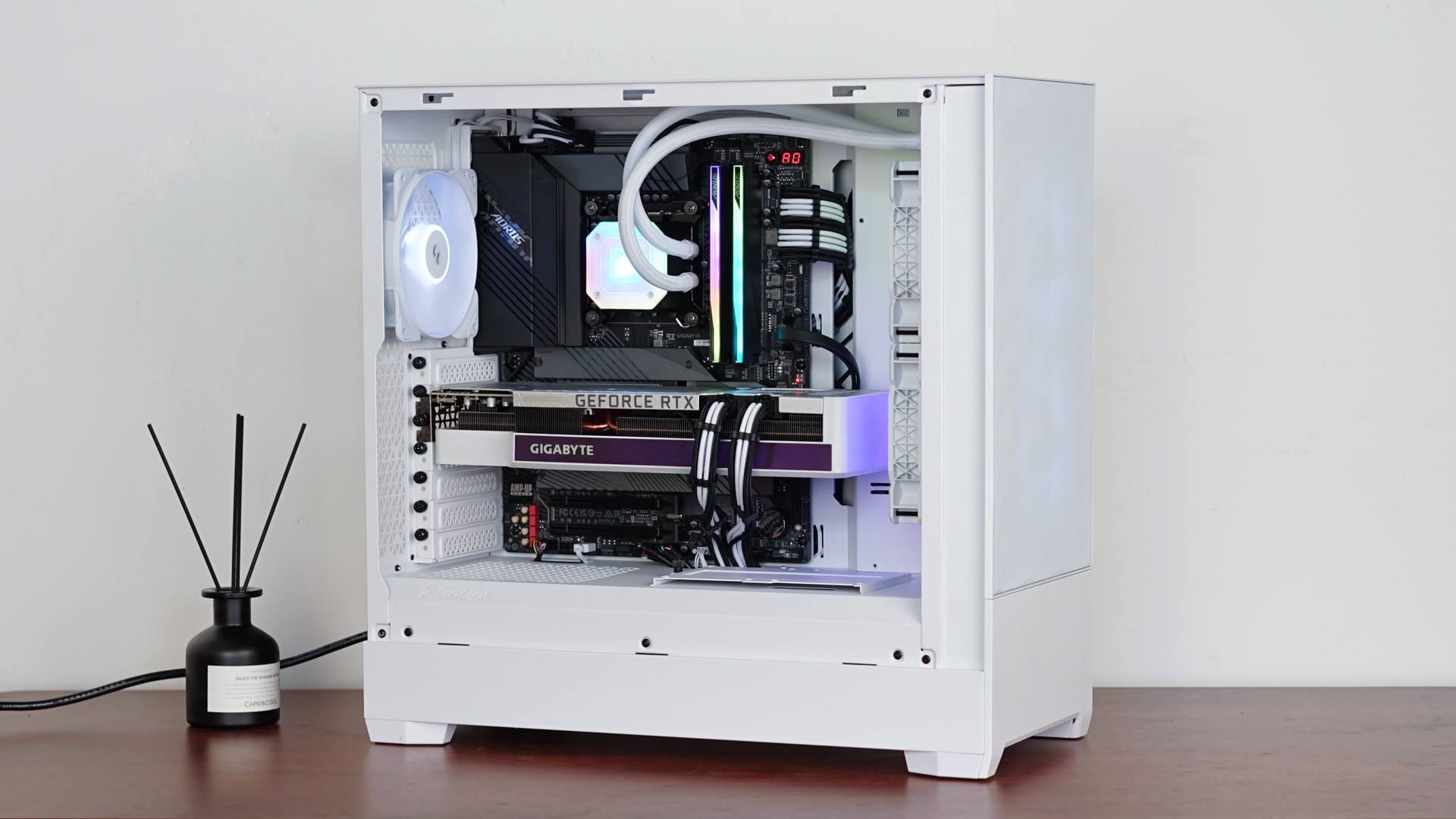 机箱|时尚美学，显露无遗！分形工艺Pop Air RGB机箱体验！