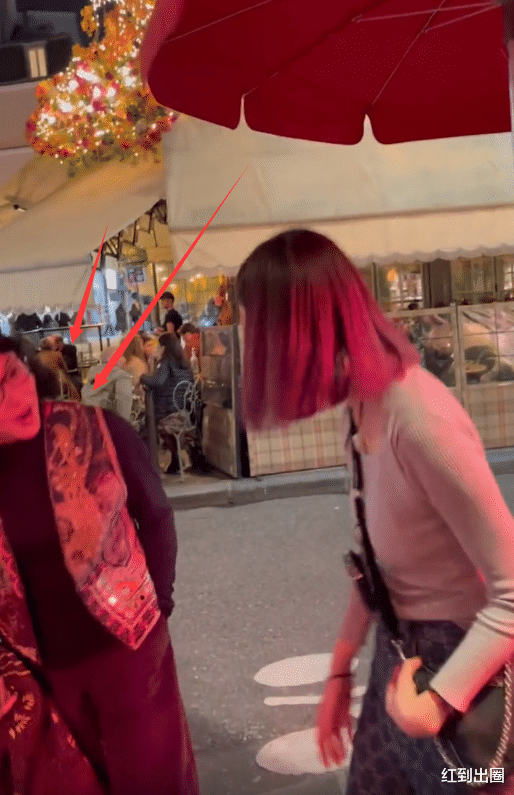 金星|金星账号被禁后首次露面!在法国路边餐厅吃饭,妆容精致气场强大