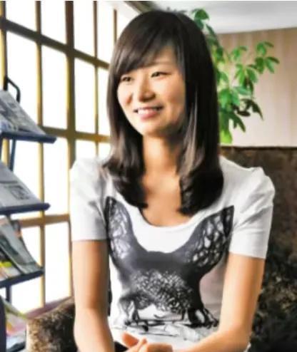 2011年,16岁男孩跳桥,安徽19岁女孩一吻救人,真相大白后被赞扬