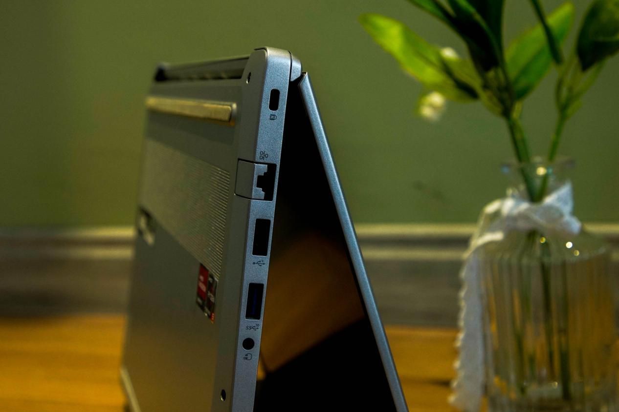 革命|机械革命无界14锐龙版测评：高效办公有它帮忙