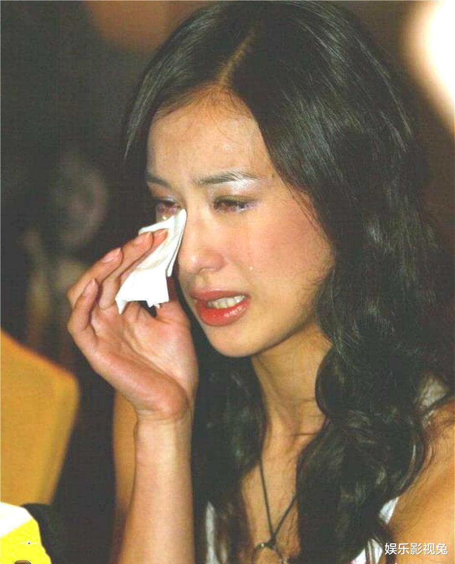 周星驰|周星驰《功夫》背后的故事,跟4个人决裂,冯小刚嘲讽周星驰为人