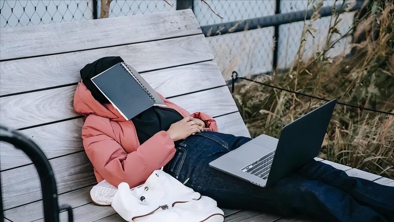 大学|昔日状元名校毕业“躺平”9年，本以为全家希望，殊不知噩梦开始