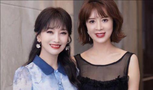 杭州|赵雅芝要定居内地？与好友金巧巧现身杭州楼盘，疑似要买千万豪宅