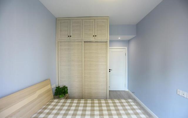 75平米的小户型,简装设计温馨舒适,装修成本12万,朋友说真好看