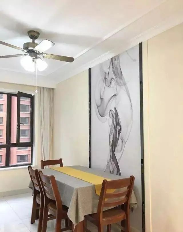 马上入住新家了忍不住晒一晒,朋友都夸客厅漂亮,尤其沙发墙!