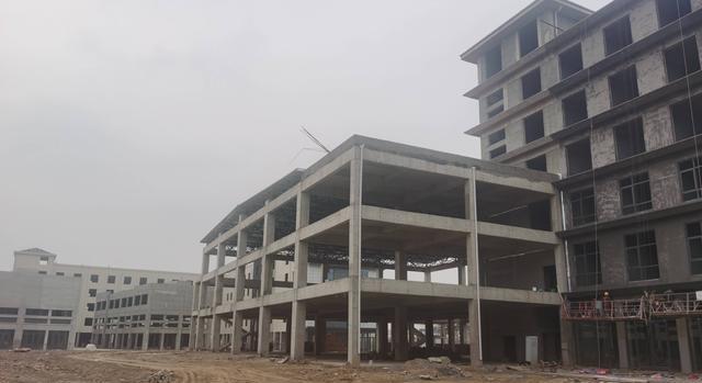 郑州|已亏10亿!商丘恒大“买7.5万车位”才交房,当地:属自救措施!