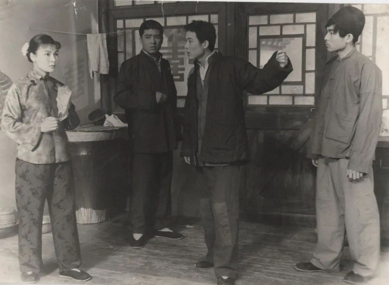 谢园|谢园:二婚妻子小他17岁,去世近2年,小娇妻如今怎么样了?