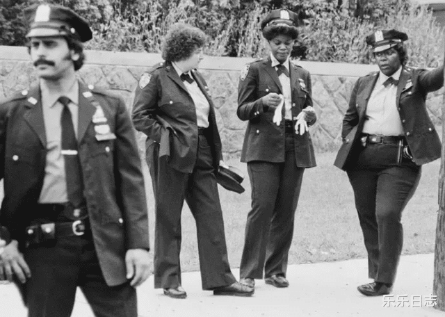 1998年美国女人深夜被杂交犬折磨死后男友报警,兽医:狗并不是凶手