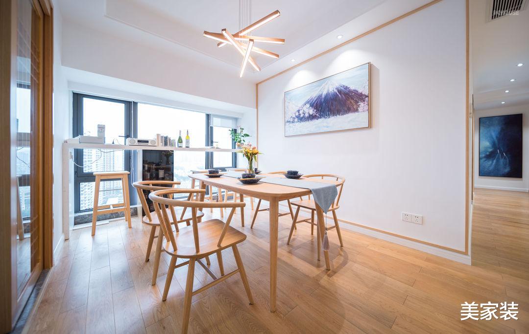 干净清爽的日式设计,为家注入了诗意,更传递了健康与美好