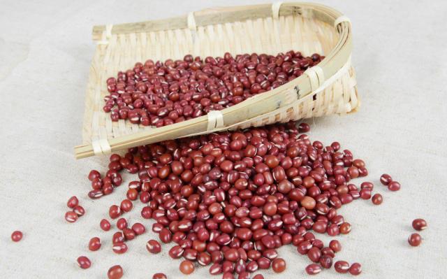 腹泻|夏天洗澡，别选这两个“时间点”，可能会招来“湿气”，别不知道